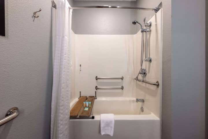Room 48 of 69
