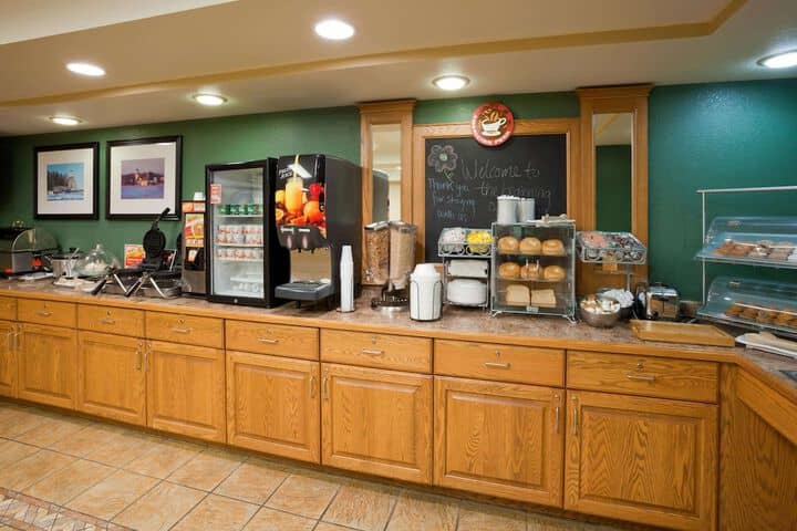 Breakfast area