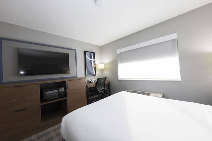Room 10 of 69